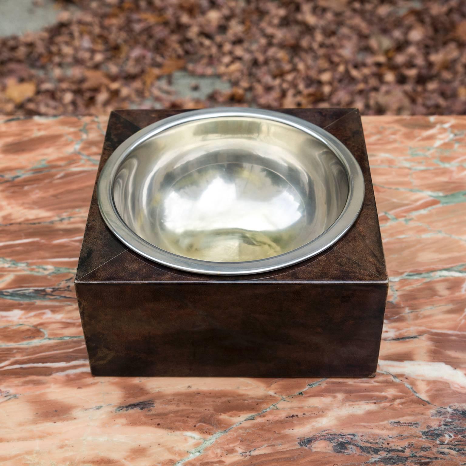 Rare Fruit Bowl or Ashtray in chocolate brown goatskin with a metal inlay, from Aldo Tura, Milano, Italy 1978.