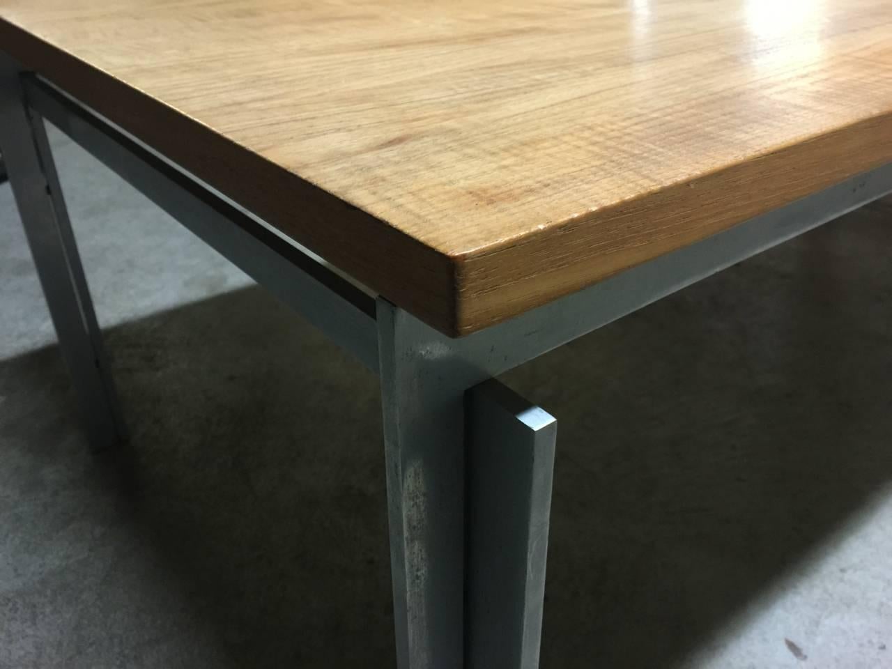 Danois Rare table basse pk59 avec plateau en bois de teck unique en vente