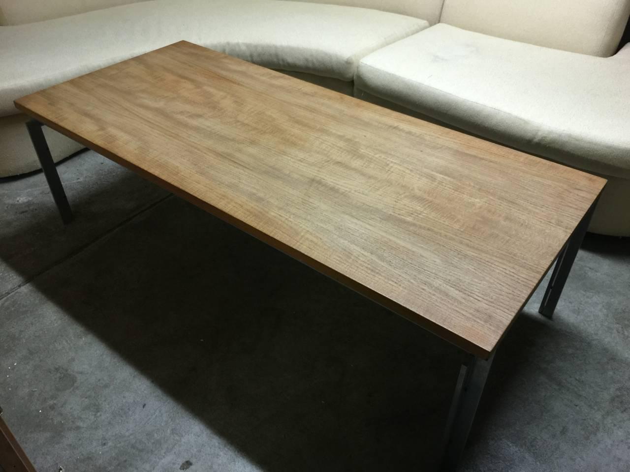 20ième siècle Rare table basse pk59 avec plateau en bois de teck unique en vente