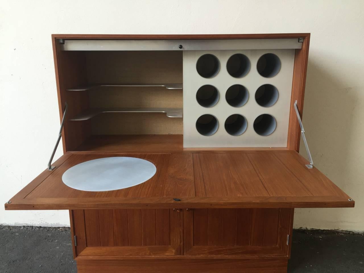 traditional bar cabinet