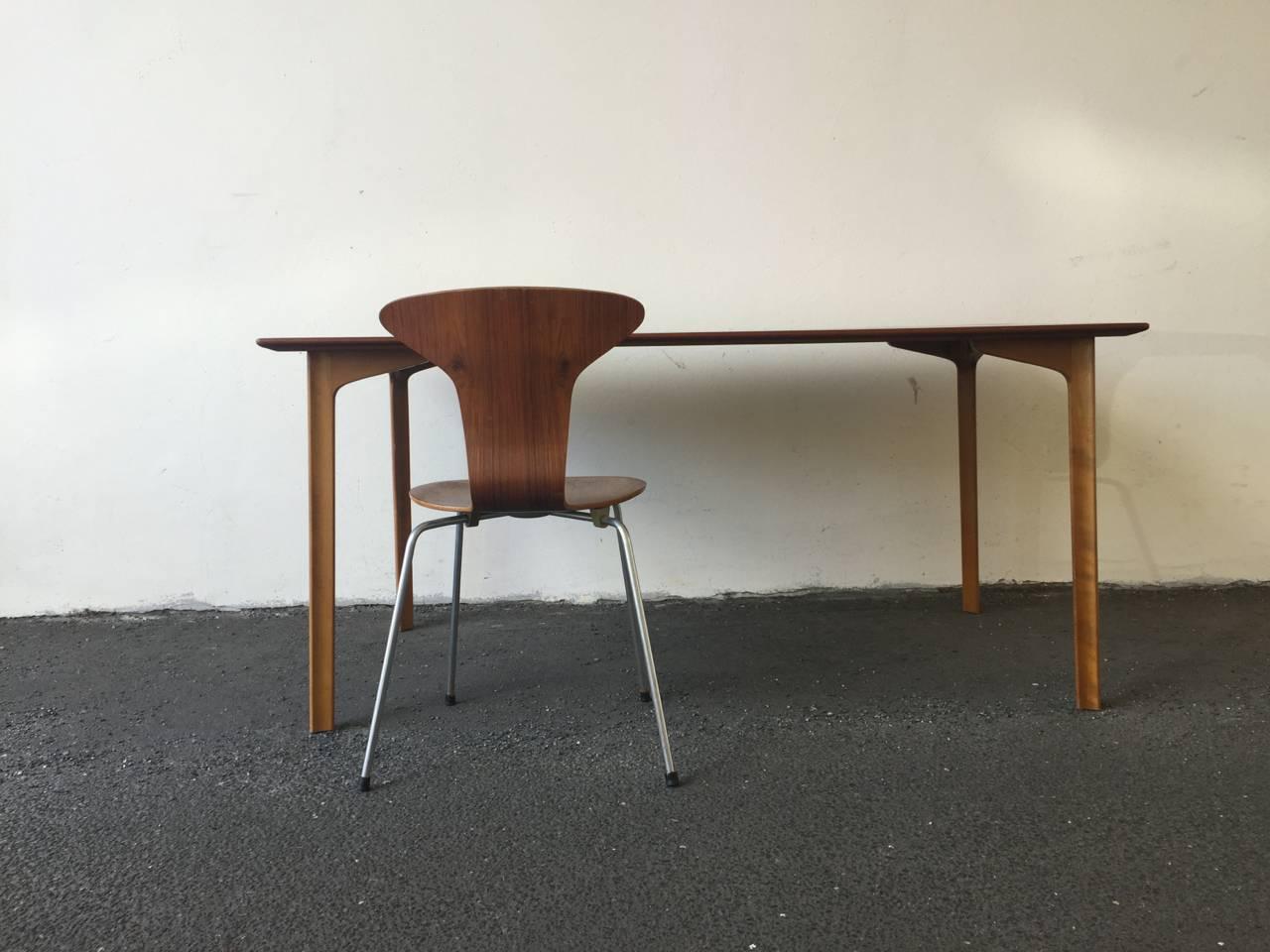 Grand prix teak dining table designed by Arne Jacobsen in 1957. Perfect untouched condition.