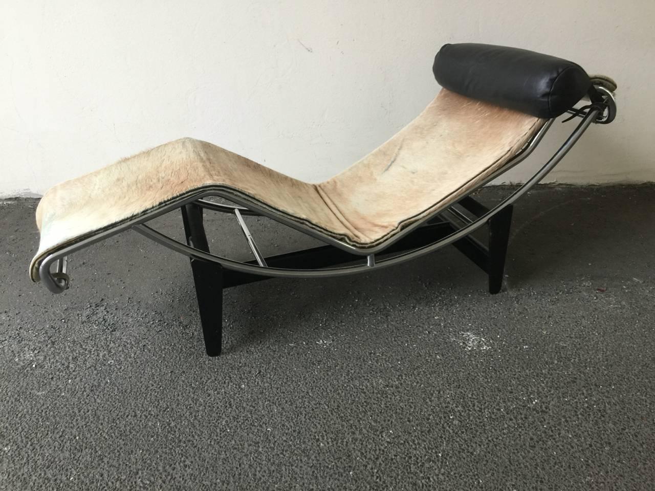 German Very Early le Corbusier Chaise No. 286 LC4