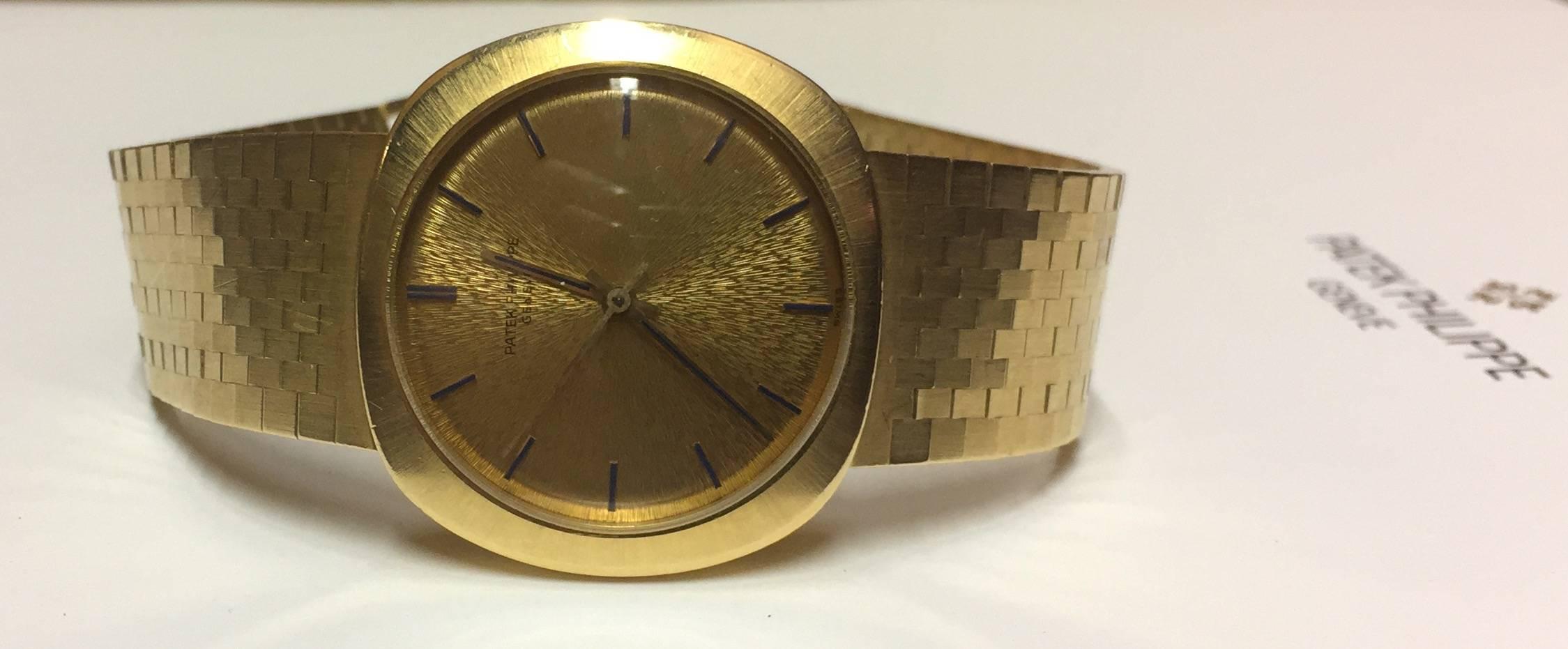 Space Age Very Rare Model 3573 Patek Philippe 18-Karat Backwinder Mens Automatic Watch