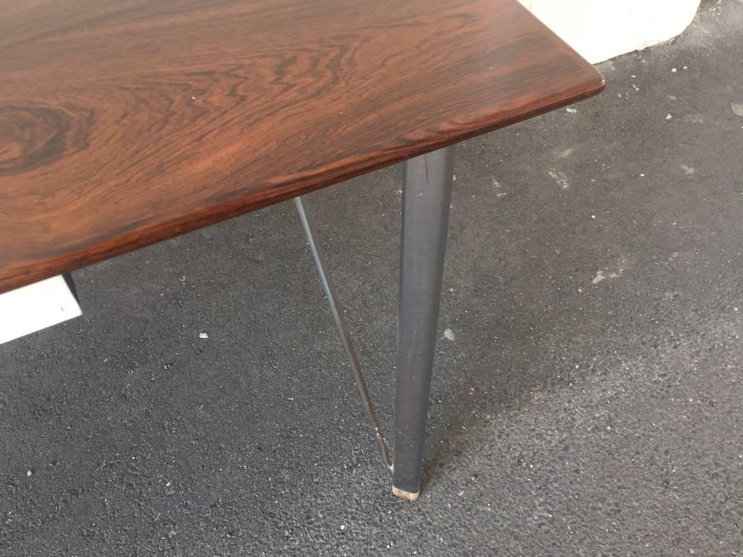 Seltener Arne Jacobsen-Schreibtisch (Mitte des 20. Jahrhunderts) im Angebot