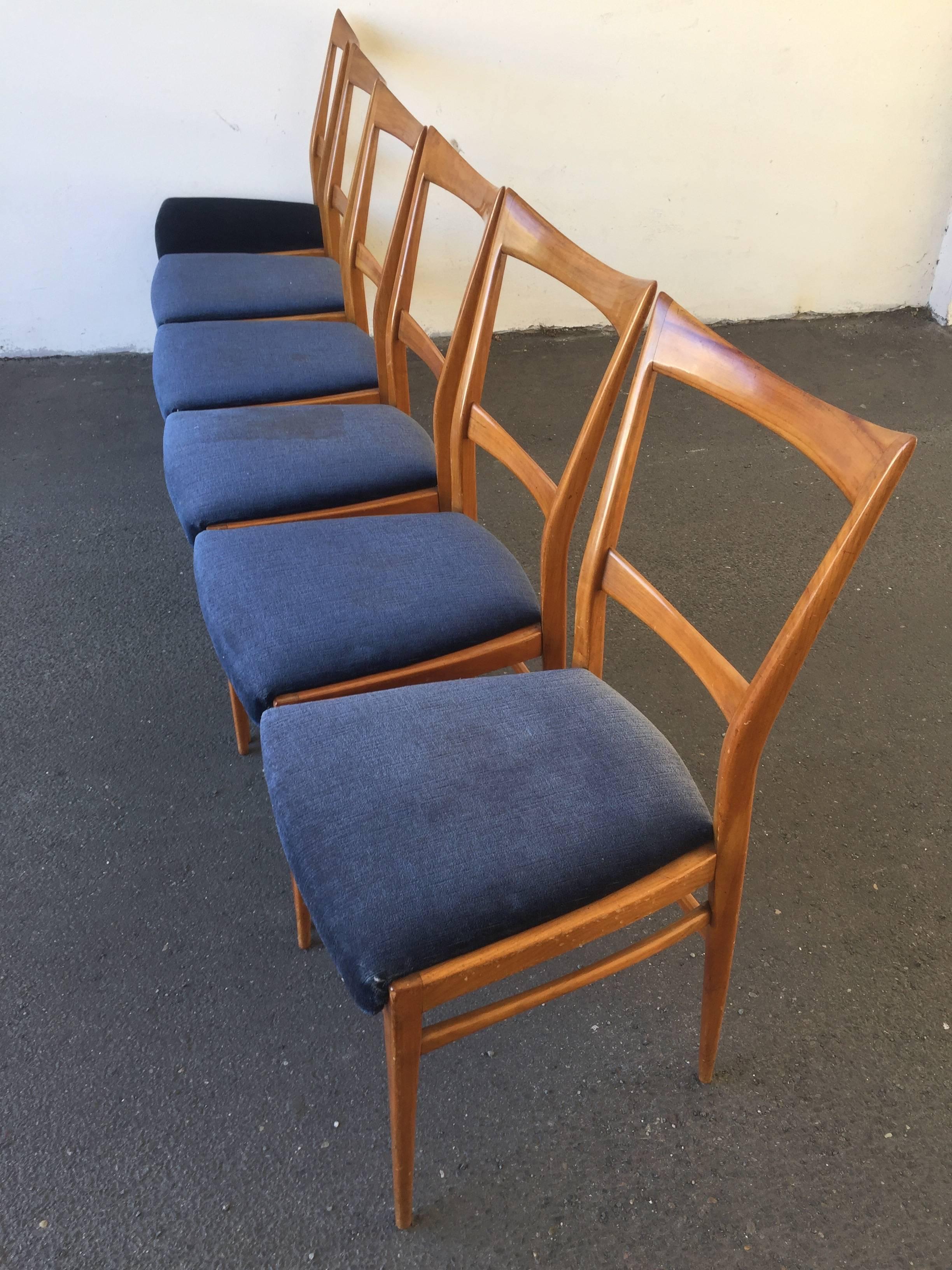 Mid-20th Century Six Dining Chairs in the Manner of Gio Ponti