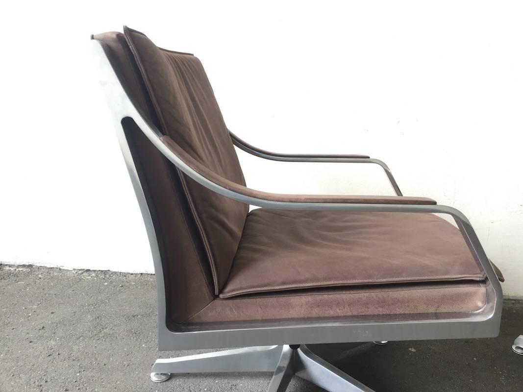 Late 20th Century Set of Two Executive Lounge Chairs by Art Collection