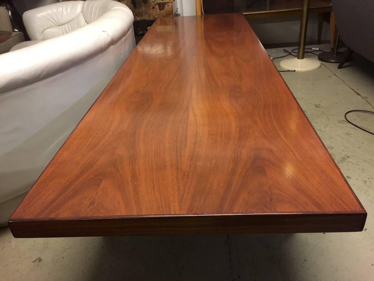 Table basse très rare et impressionnante d'Antoine Philippon et Jacqueline Lecoq Bon état - En vente à Munich, DE
