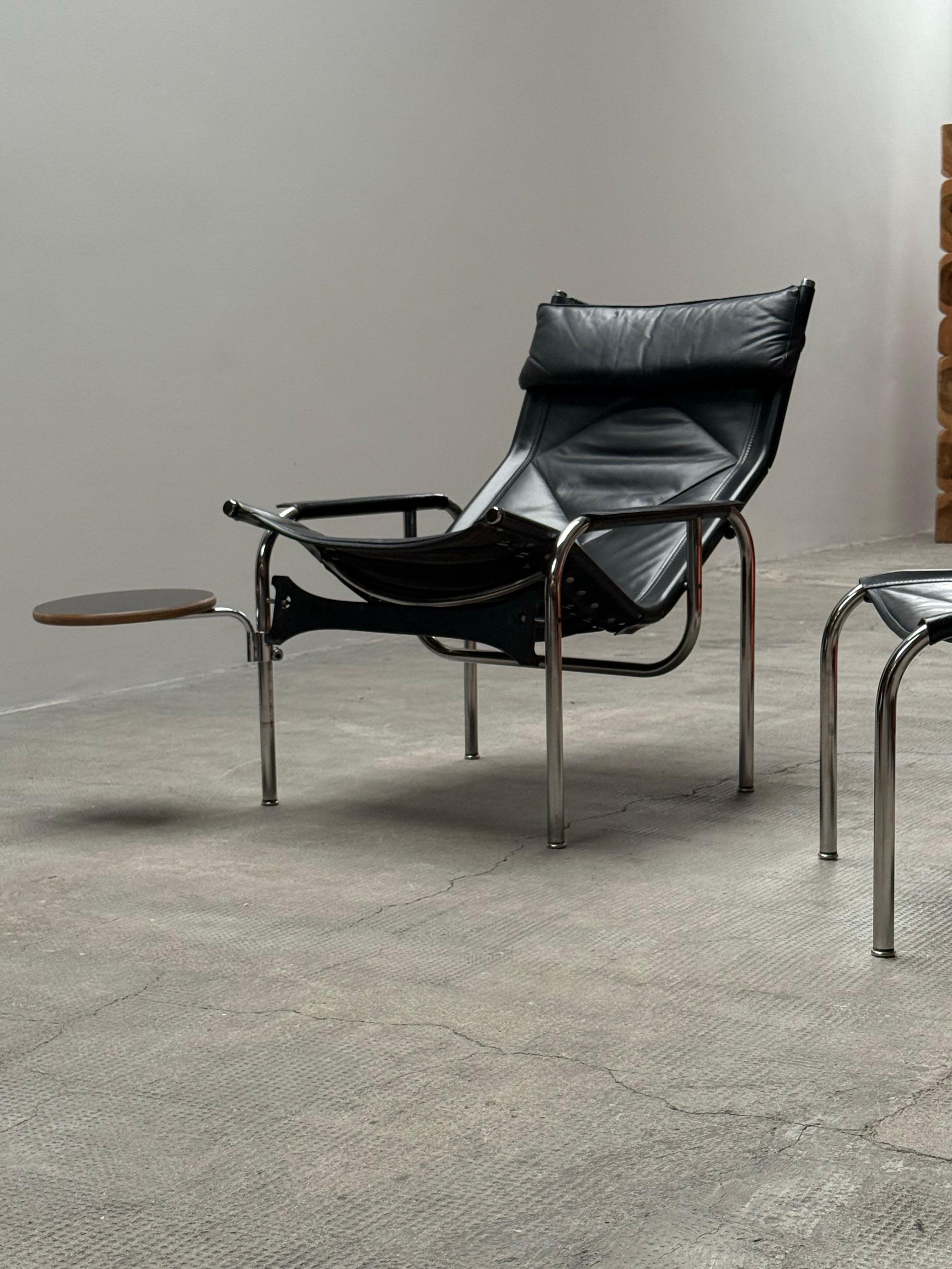 HANS EICHENBERGER FOR STRÄSSLE LOUNGE ARMCHAIR WITH STOOL LEATHER STEELTUBE, années 60 en vente 2