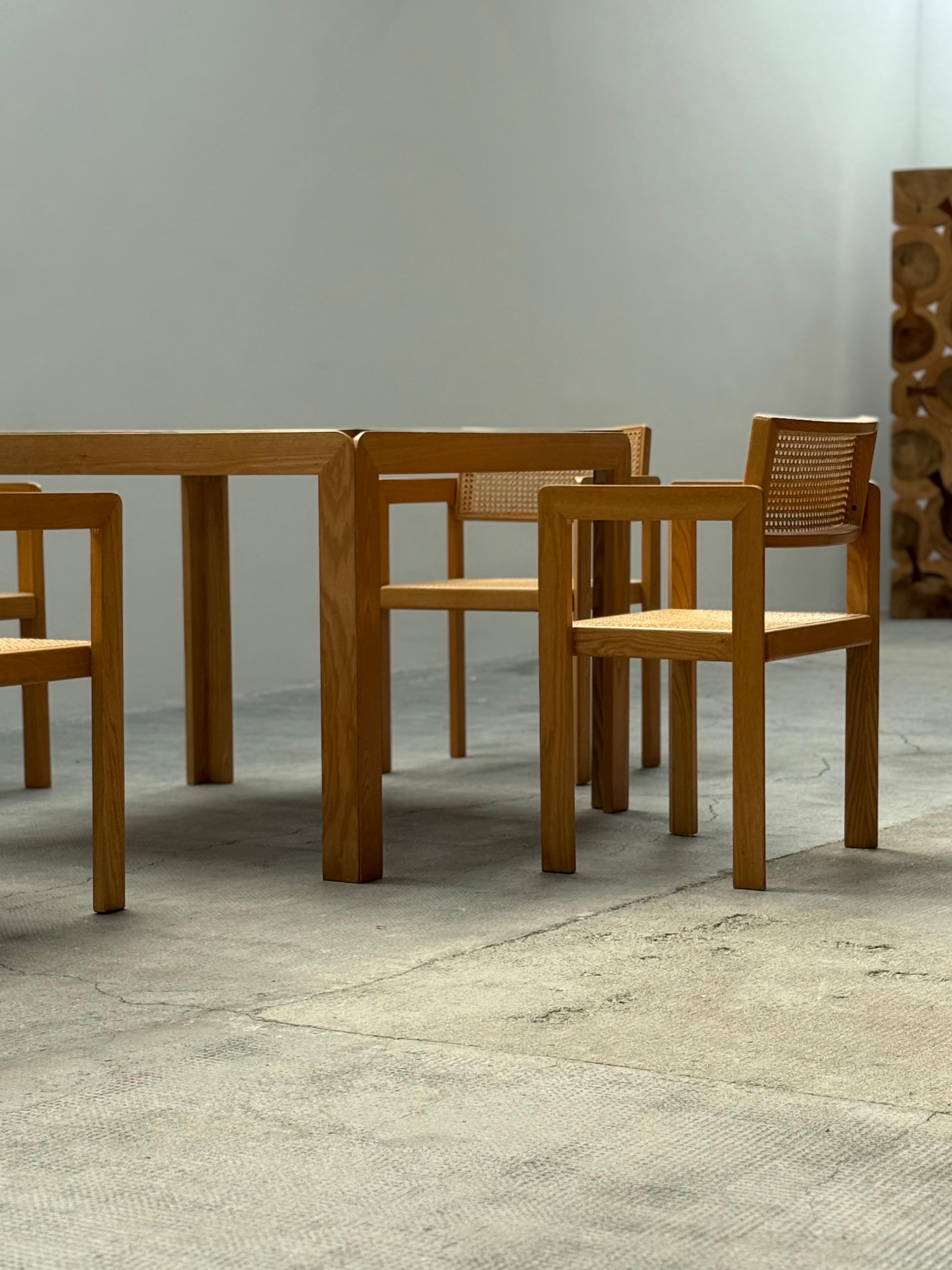 Mid-Century Modern DERK JAN DE VRIES MAISA DE SEVESO TABLE DE DINING SET CHAIRS WOOD RATTAN, ITALY 60s en vente