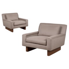 Bernhardt Furniture Club Lounge Chairs in Alpaca 
Walnut Bases by Flair, Pair