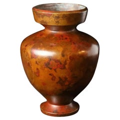 Kleine japanische Bronzevase mit warmer Patina, 20. Jahrhundert