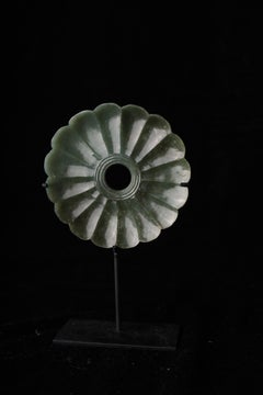 Chrysanthemum-Shaped Carved Jade Tea Cup Stand