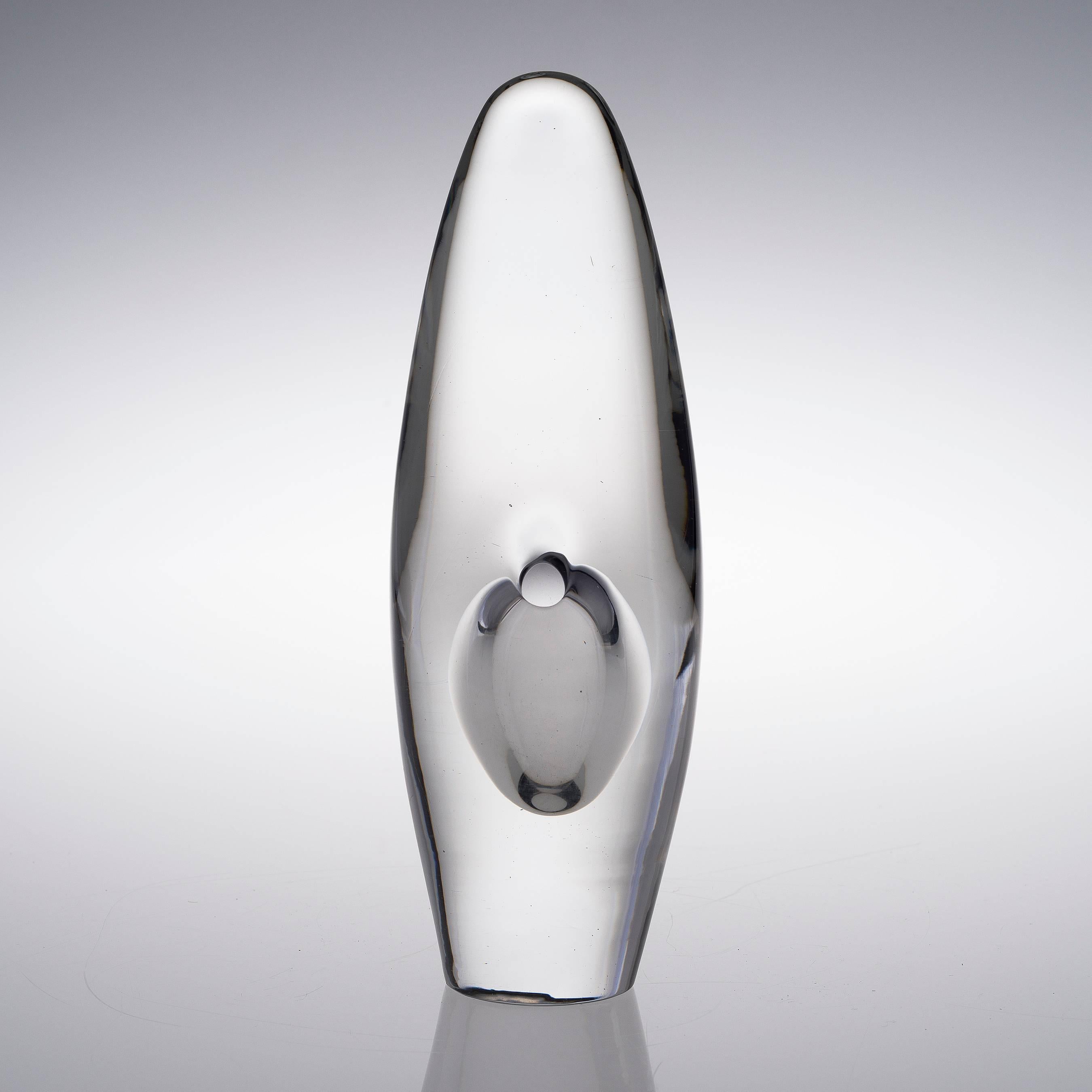 A Timo Sarpaneva glass sculpture. Orchid. Signed "Timo Sarpaneva 1954". Art glass.
Shipping to anywhere in the world: 150 Euros. Complimentary to certain destinations.
