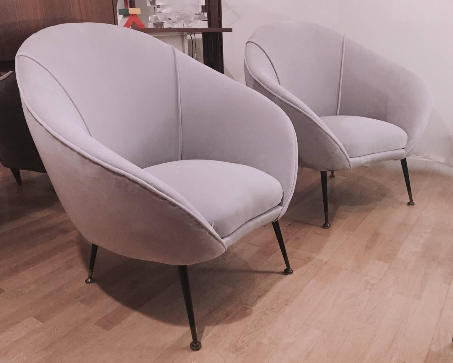 Mid-Century Modern Pair of Federico Munari Velvet Armchairs for Isa