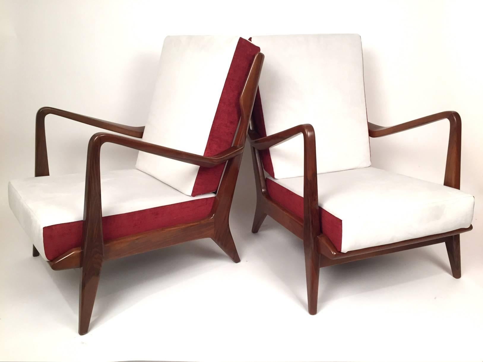 Mid-Century Modern Pair of Gio Ponti Walnut Chairs Model No 516 for Cassina, 1950s
