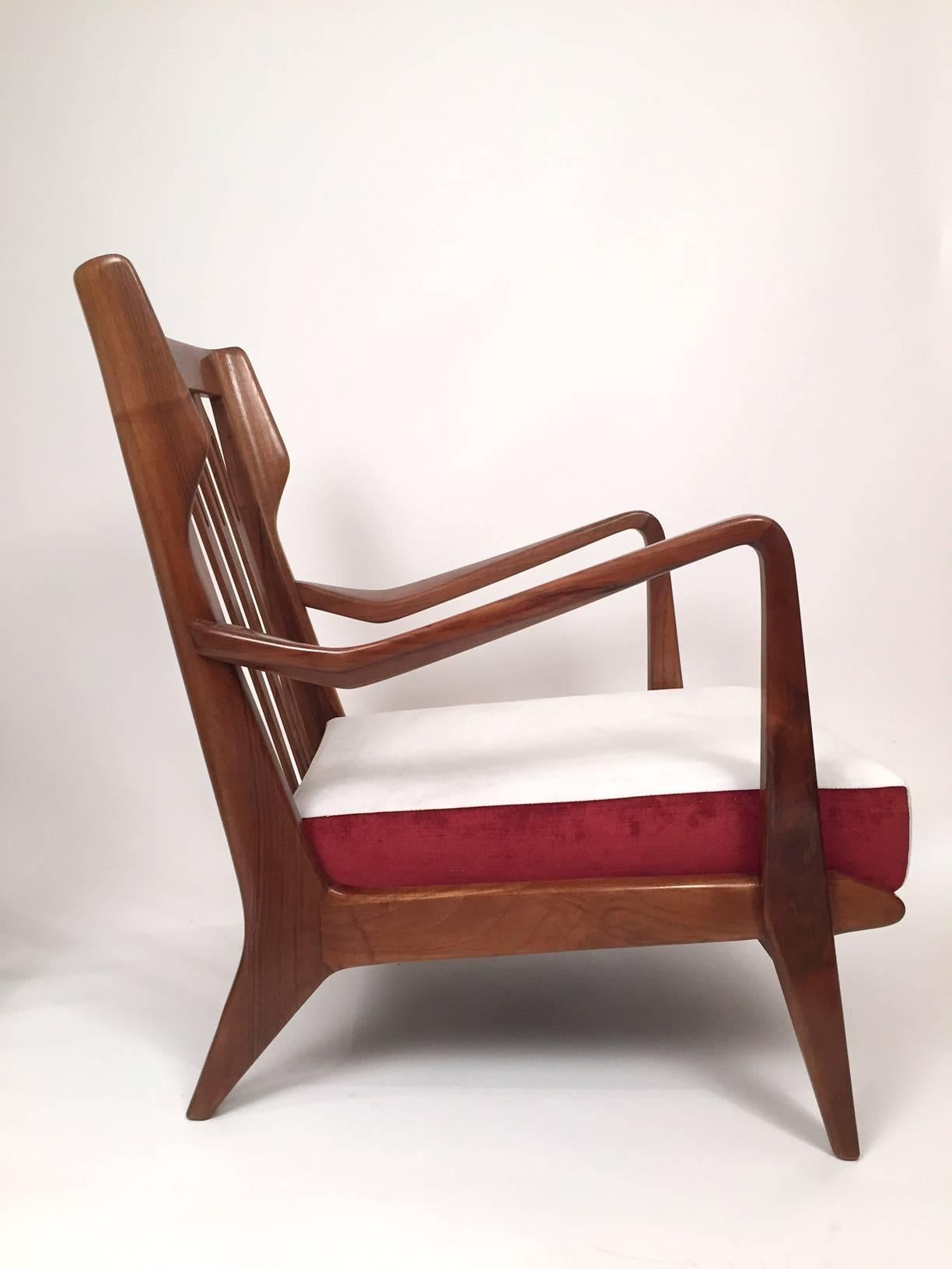 Fabric Pair of Gio Ponti Walnut Chairs Model No 516 for Cassina, 1950s