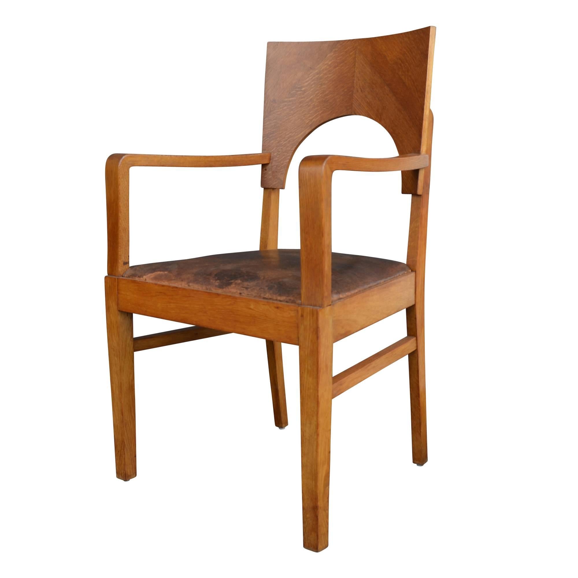 Streamlined Moderne Set of Eight Oak and Leather Art Deco Dining Chairs, circa 1930