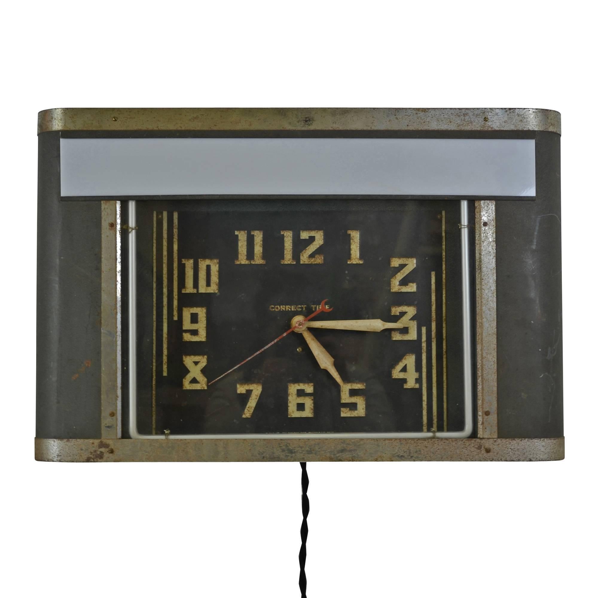 Vintage Correct Time Neon Clock, circa 1930s In Good Condition In Portland, OR