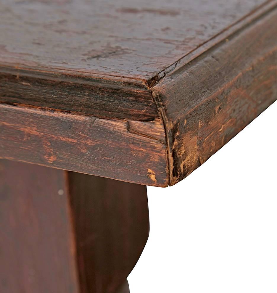 Turned-Leg Mercantile Table with Carved Apron, circa 1880s In Good Condition In Portland, OR