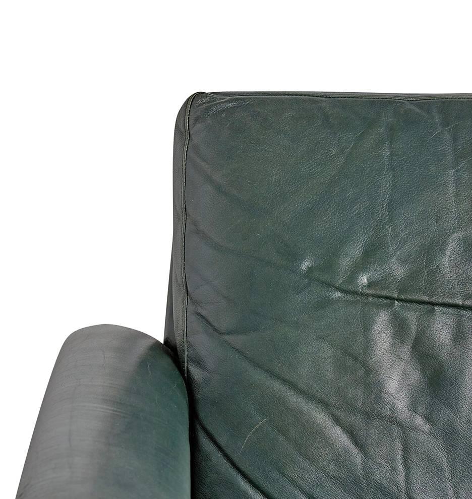 Mid-Century Modern Three-Seat Sofa by Thams with Green Leather Upholstery, circa 1960s