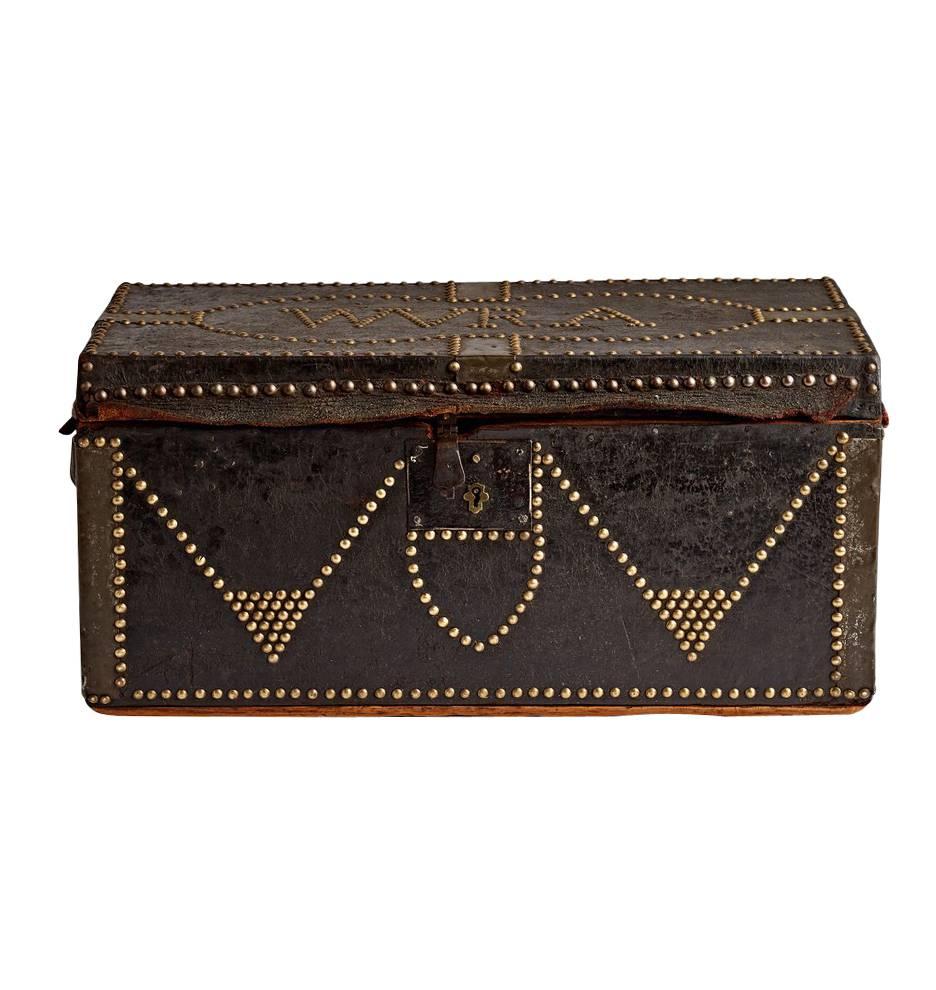Early 20th Century Leather-Clad Trunk with Nailhead Decoration, circa 1910 For Sale