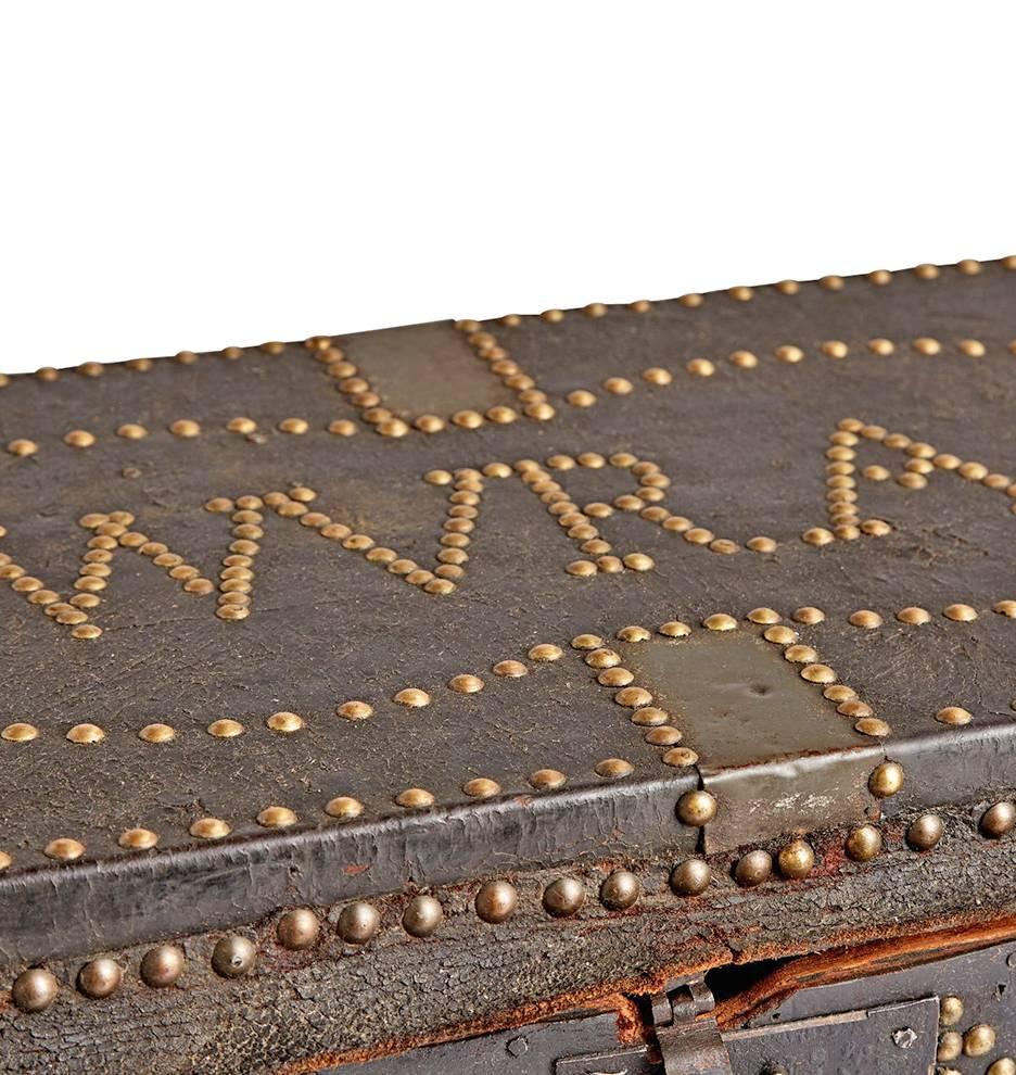 Leather-Clad Trunk with Nailhead Decoration, circa 1910 For Sale 3