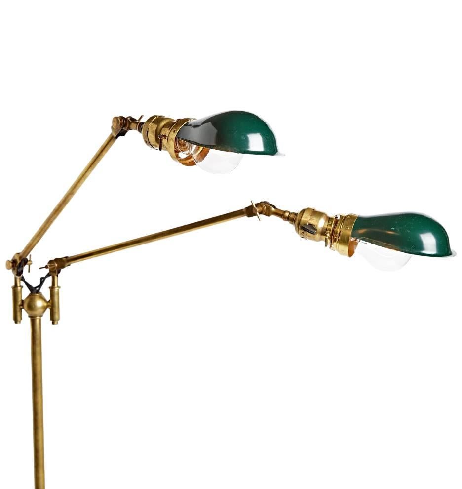 A great example of the Classic two-knuckle No. 1792 adjustable desk lamp popularized by Faries, and imitated by Dale and others, this one hits all its marks with the authentic T-adjuster knobs on one side of the joints, in un-lacquered brass, paired