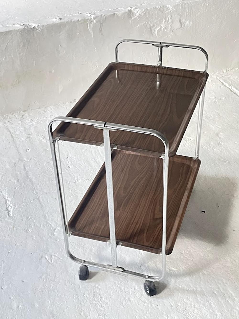 Allemand Chariot de service pliant en chrome du milieu du siècle, années 1950 Allemagne en vente