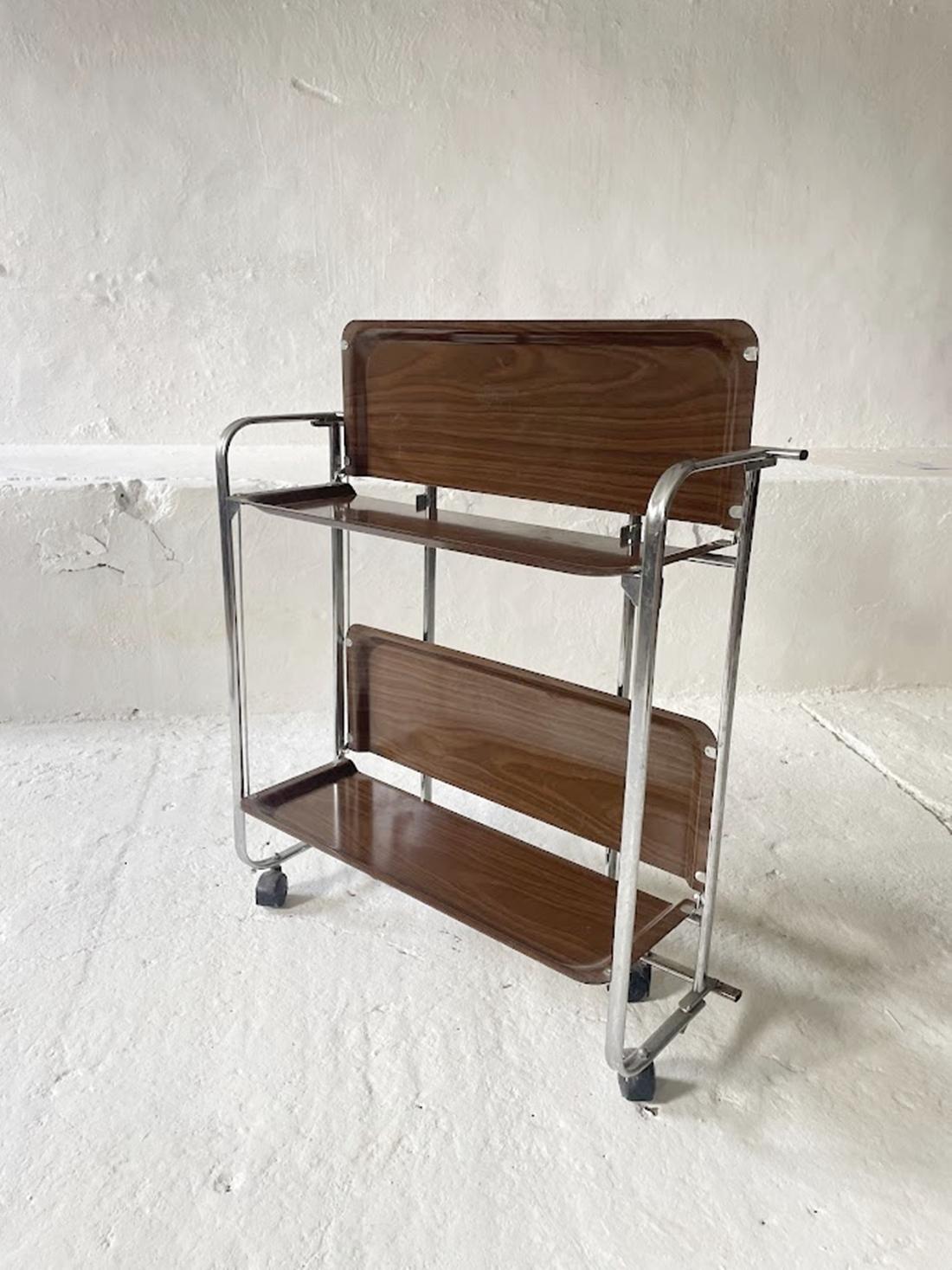 Chariot de service pliant en chrome du milieu du siècle, années 1950 Allemagne en vente 2