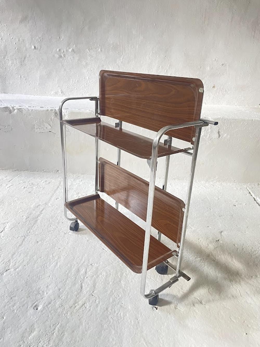 Chariot de service pliant en chrome du milieu du siècle, années 1950 Allemagne en vente 3