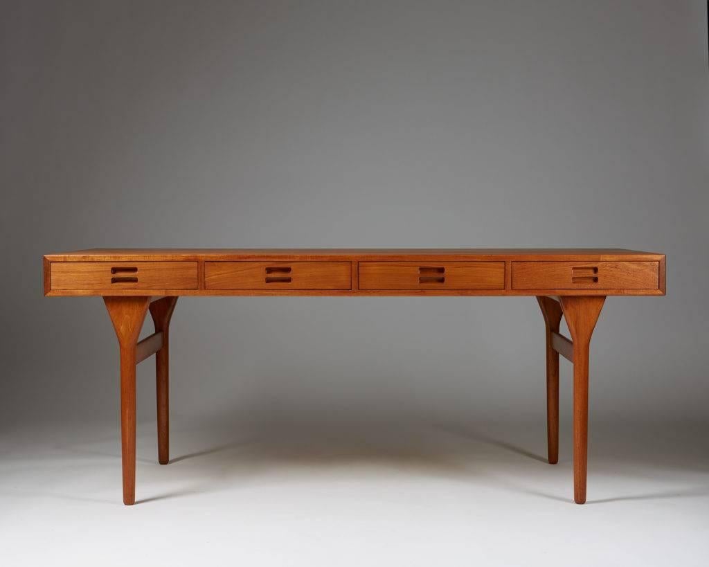 Scandinavian Modern Desk Designed by Nanna and Jörgen Ditzel for Sören Willadsen