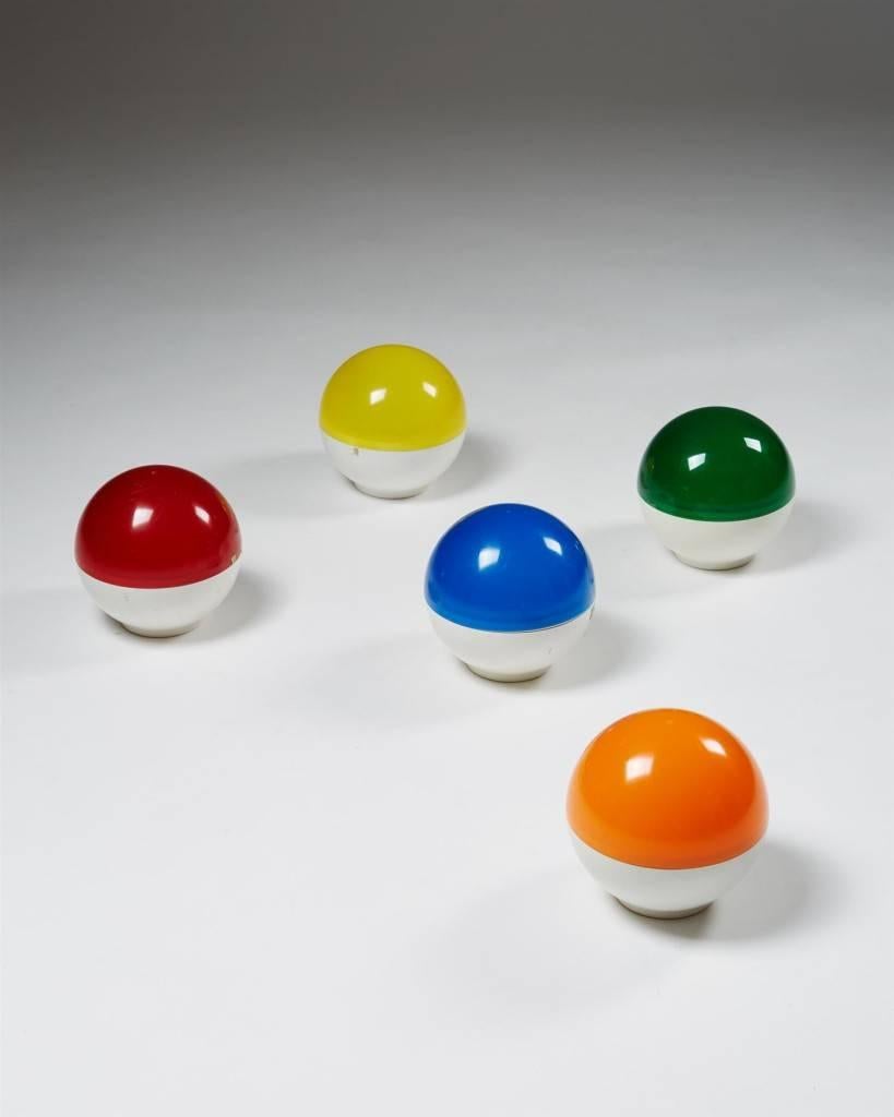 Party lights, designed by Hans Gugelot for Guteform
Germany, 1970s.

Plastic and battery driven.