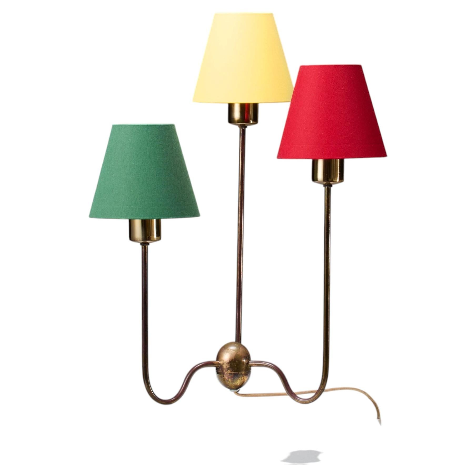 Lampe de table « Modèle 2468 » conçue par Josef Frank pour Svenskt Tenn, Suède, années 1950