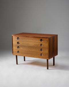 Chest of drawers 'Model RY 250' designed by Hans J. Wegner for Ry Møbler
