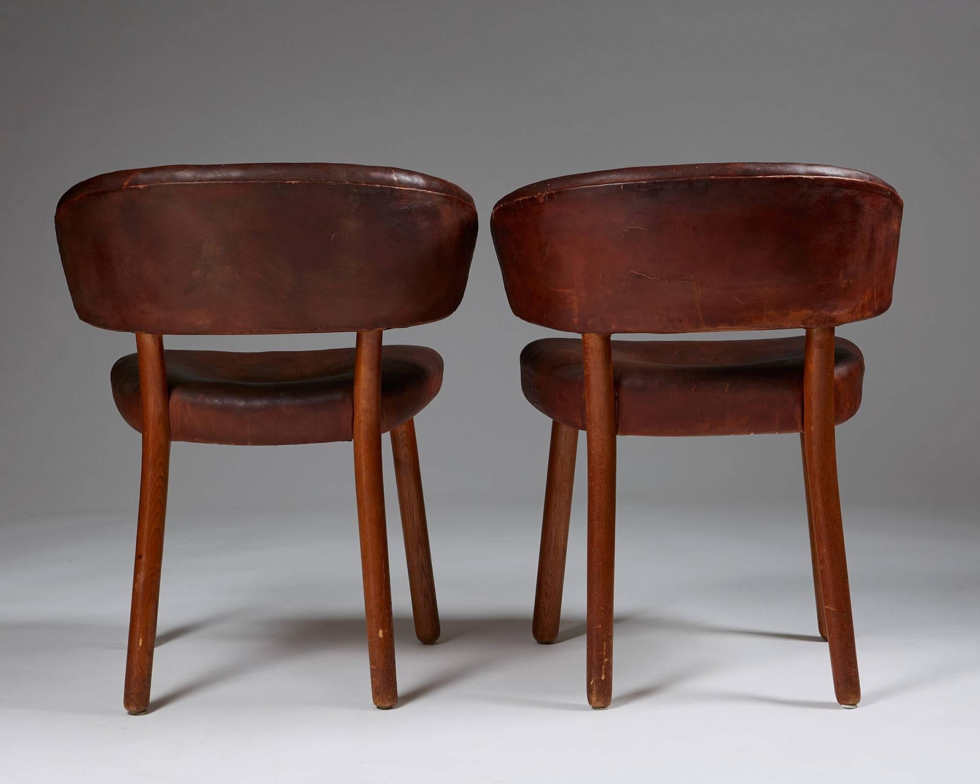 Scandinavian Modern Pair of Chairs Designed by Hans-Christian Hansen and Viggo Jörgensen