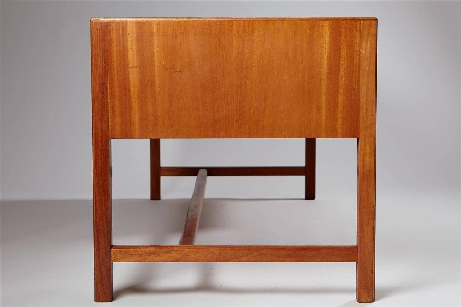 Desk Designed by Josef Frank for Haus Und Garten, Austria, 1932 In Excellent Condition In Stockholm, SE