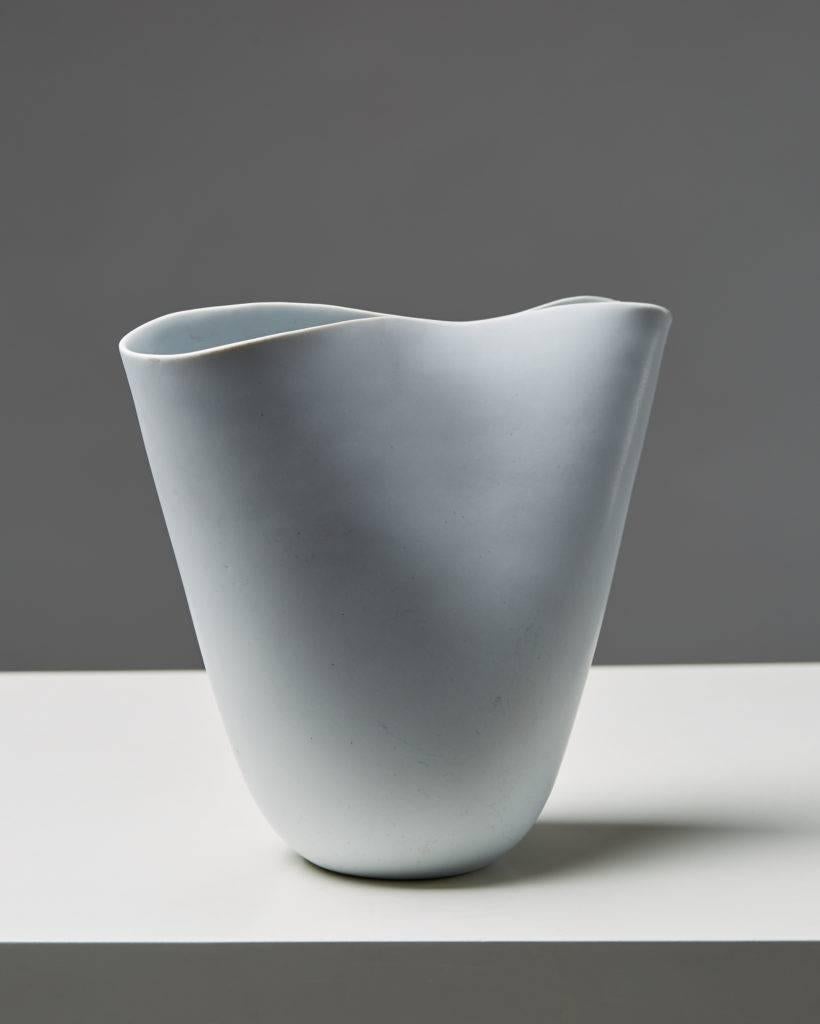 Scandinavian Modern Vase “Veckla” Designed by Stig Lindberg for Gustavsberg, Sweden, 1940s