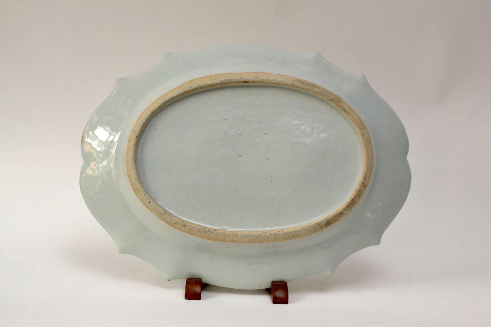 Oval Chinese Famille Rose Tureen Dish, 18th Century In Excellent Condition In Stockholm, SE