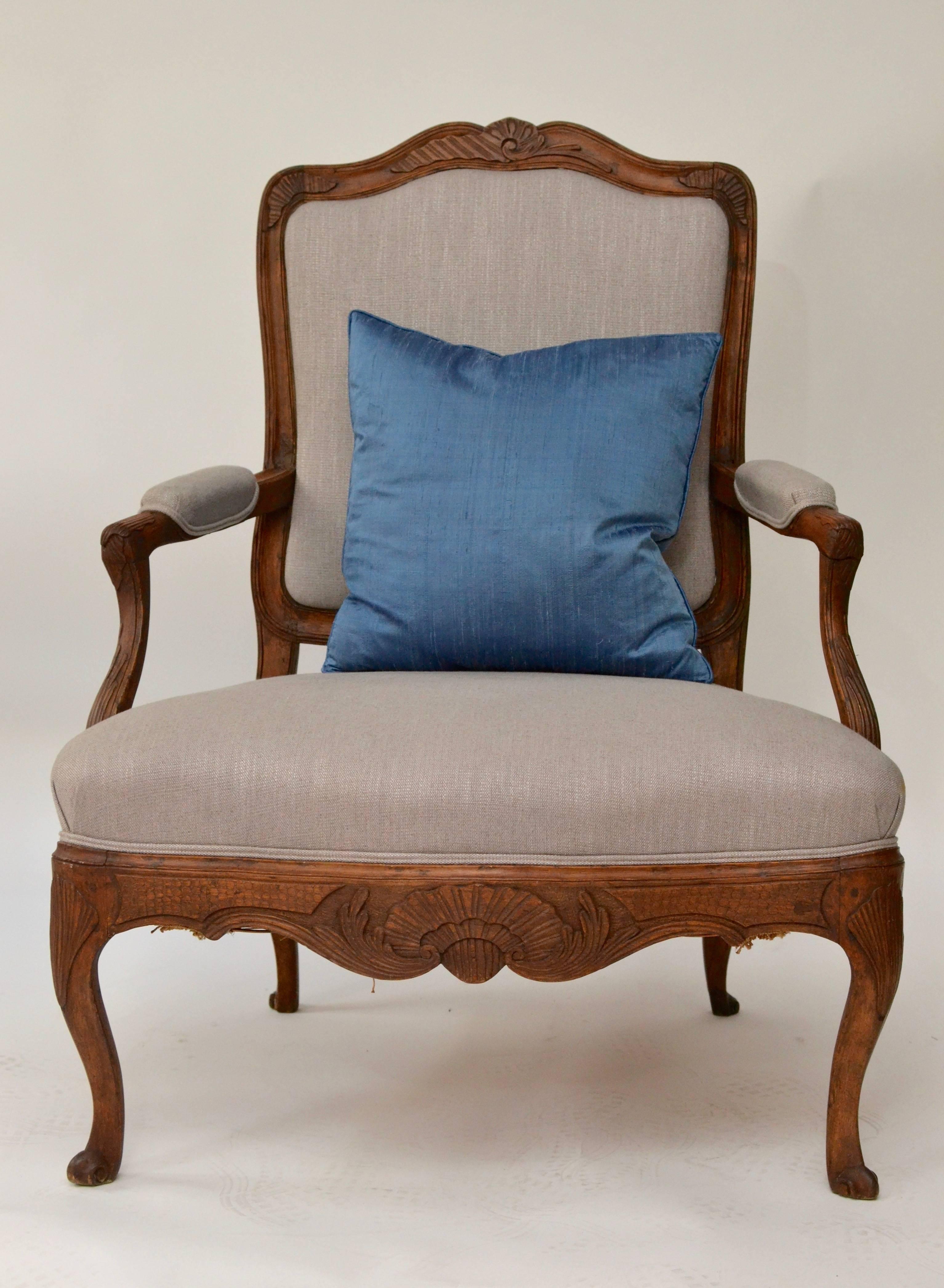 Very Large 18th Century French Rococo Armchair In Good Condition In Stockholm, SE