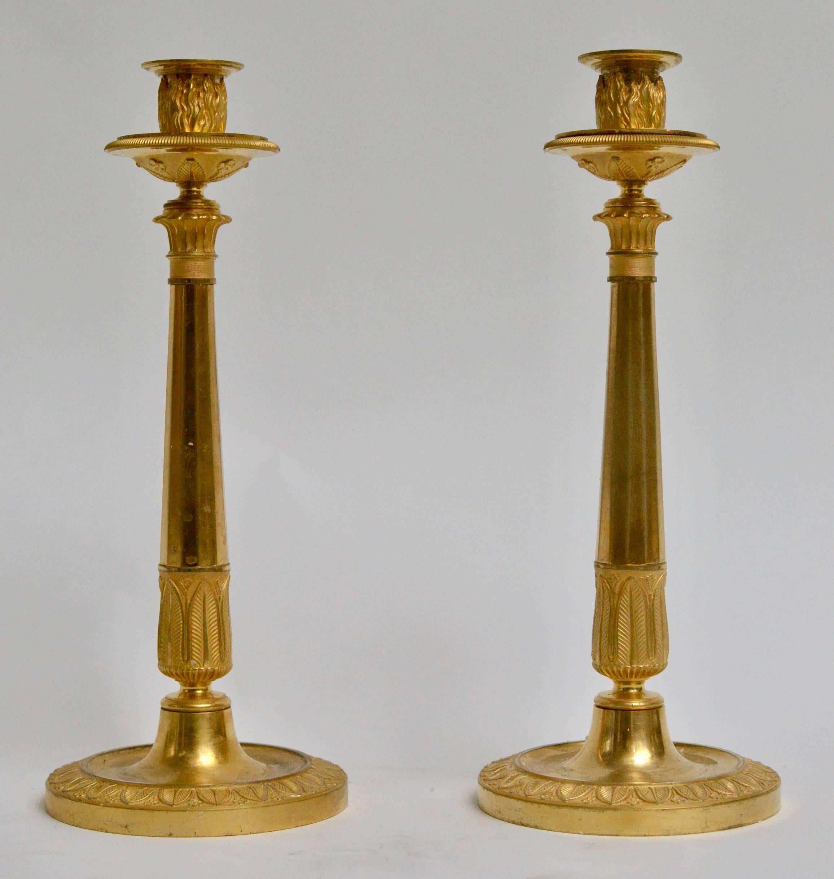 Pair of French Empire Gilt Bronze Candlesticks (Französisch)
