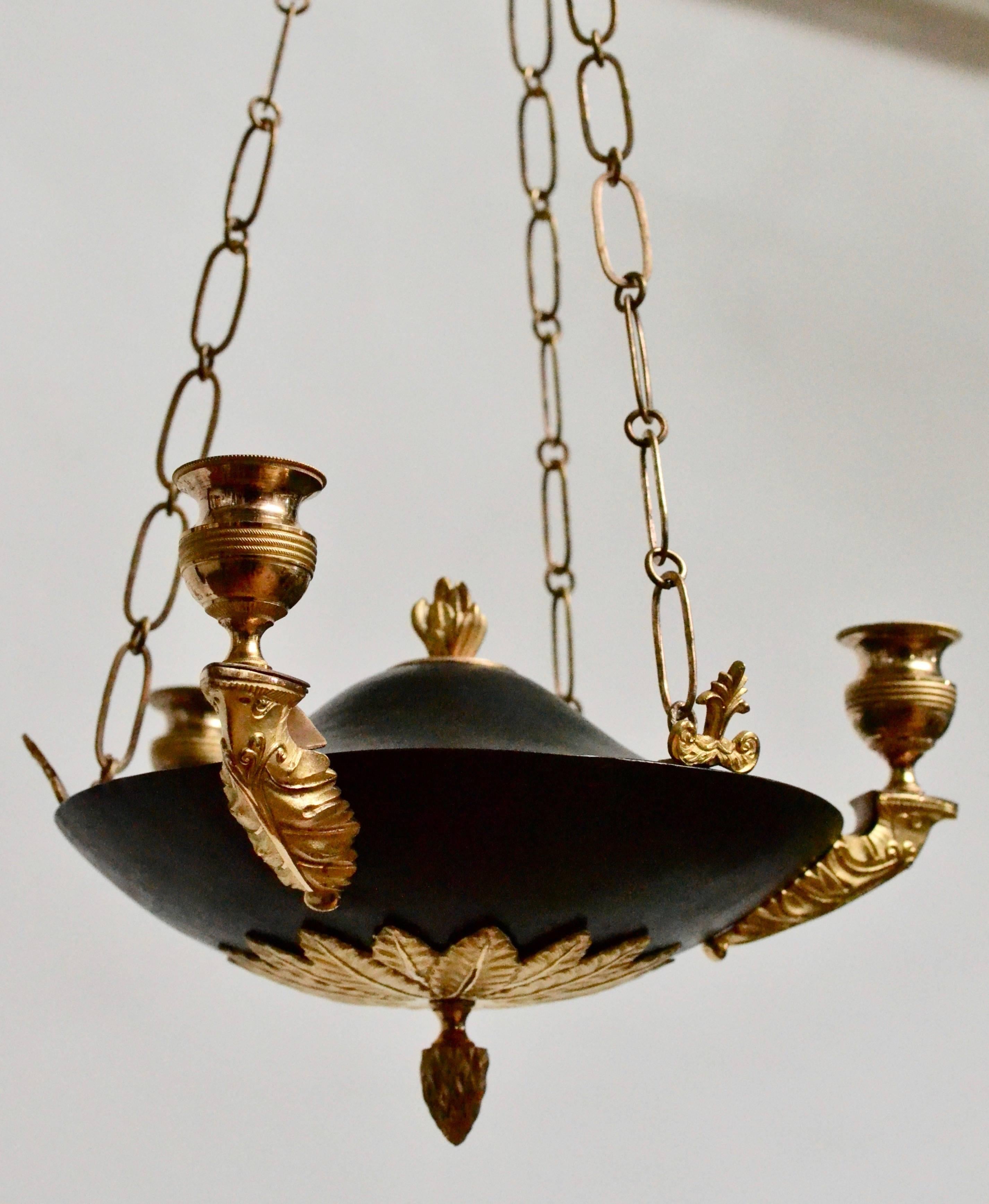 Swedish Empire Gilt and Patinated Bronze Chandelier, Early 19th century In Excellent Condition In Stockholm, SE