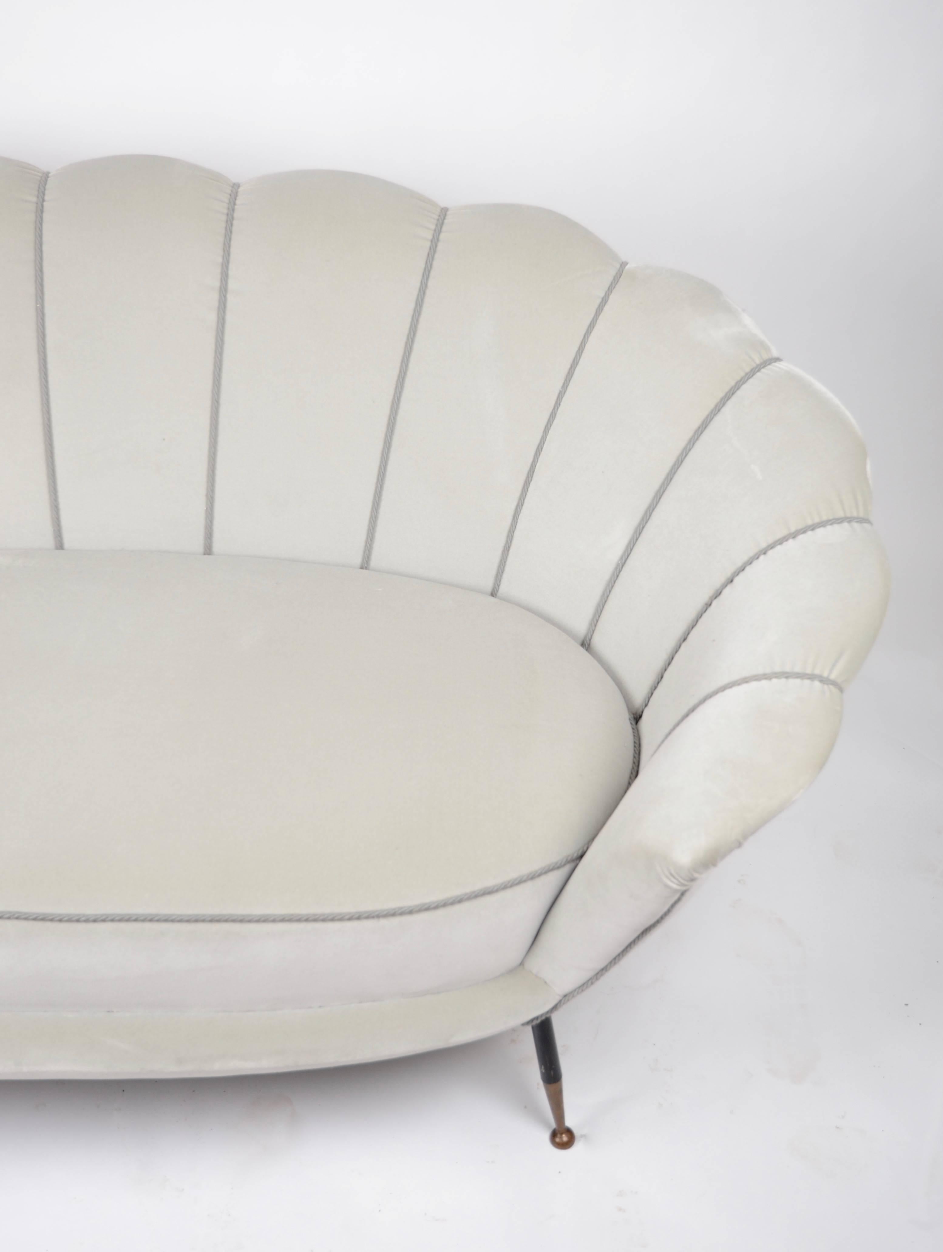 Coquille-Shaped Sofa, Italy, 1950s In Good Condition In Stockholm, SE