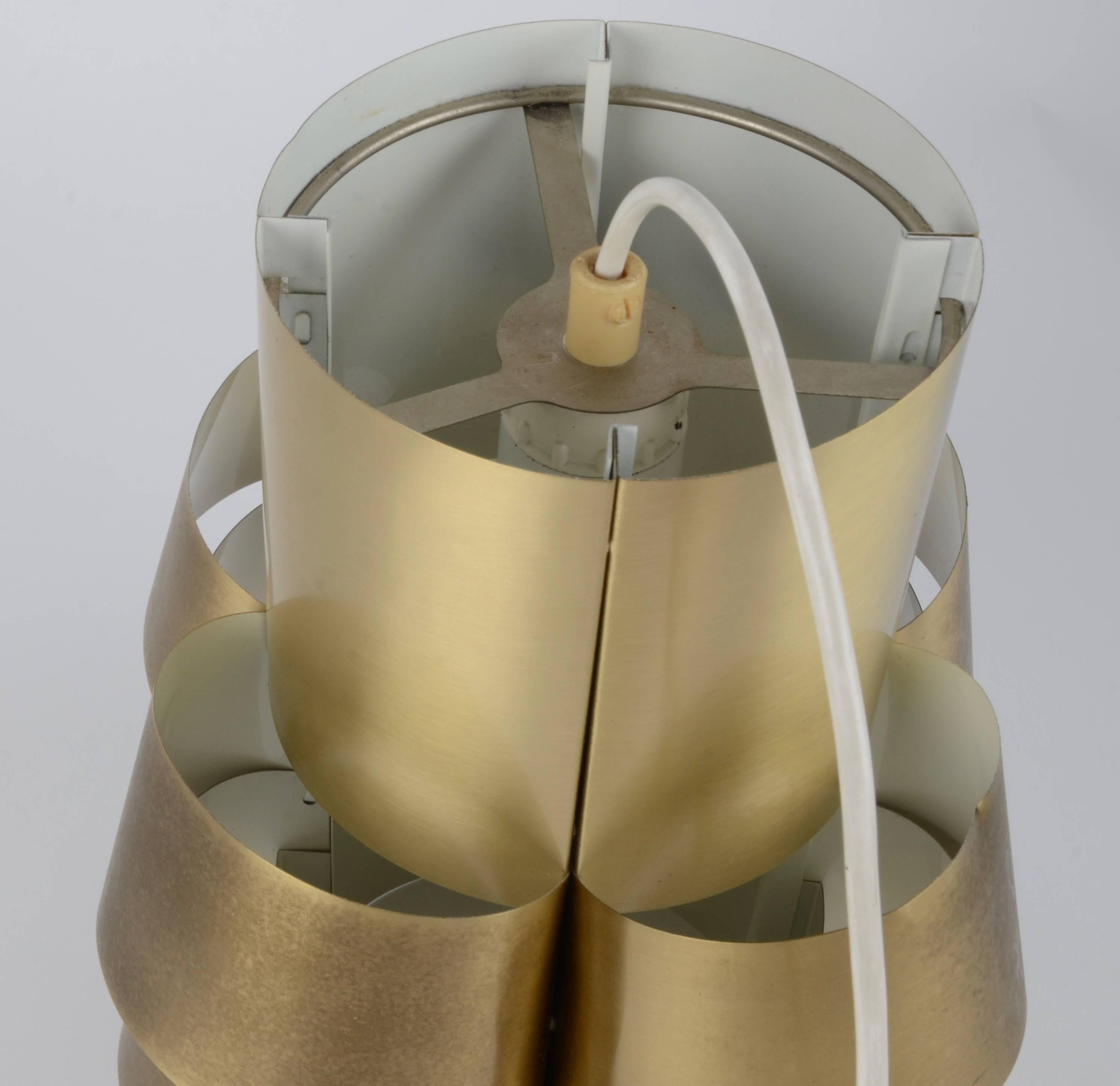 Sculptural Pendant Lamp in Brass by Hans-Agne Jakobsson, Markaryd, Sweden In Good Condition In Stockholm, SE