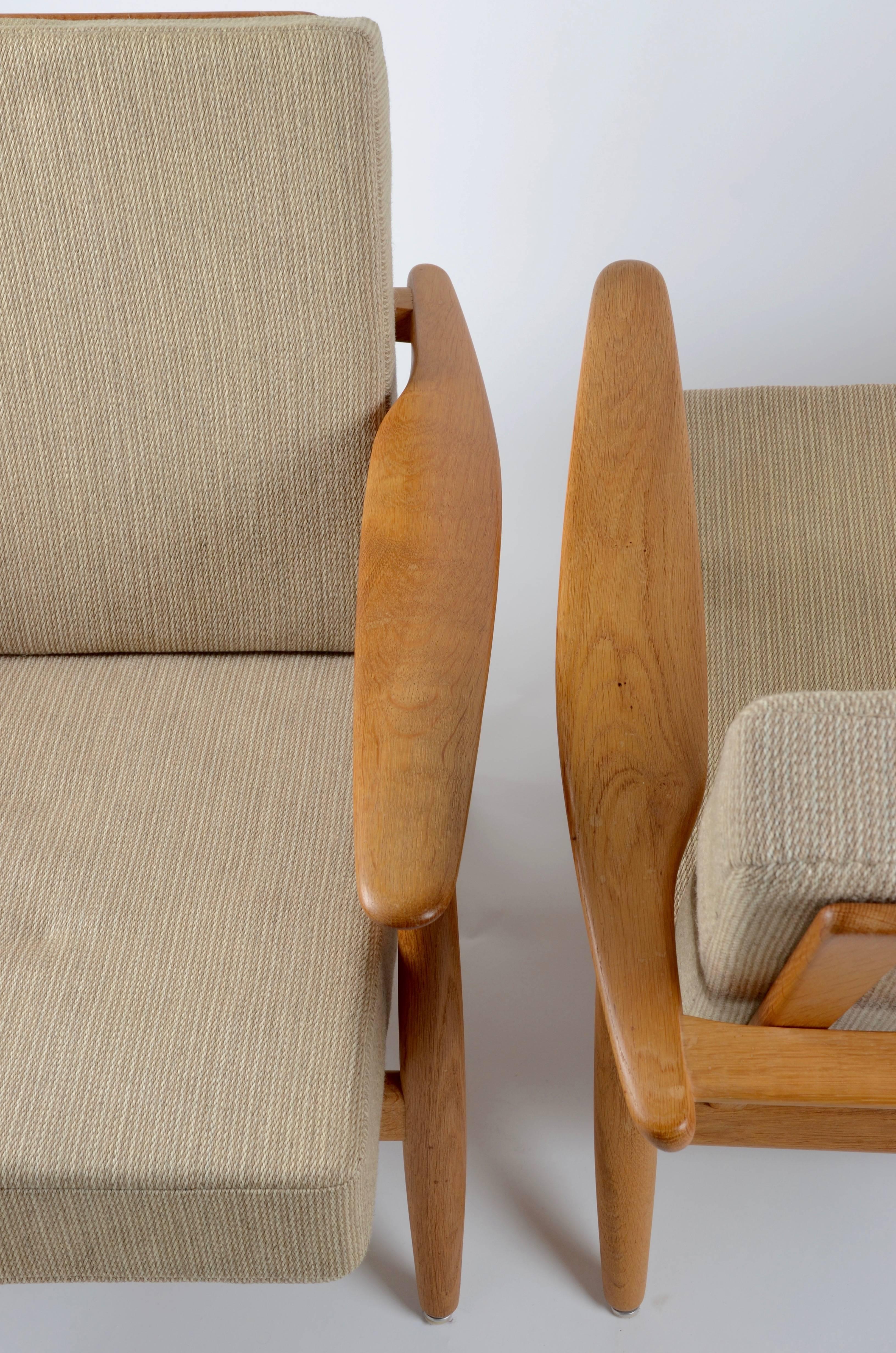 Oak Hans J. Wegner, Pair of GE-240 “Cigar” Lounge Chairs for GETAMA