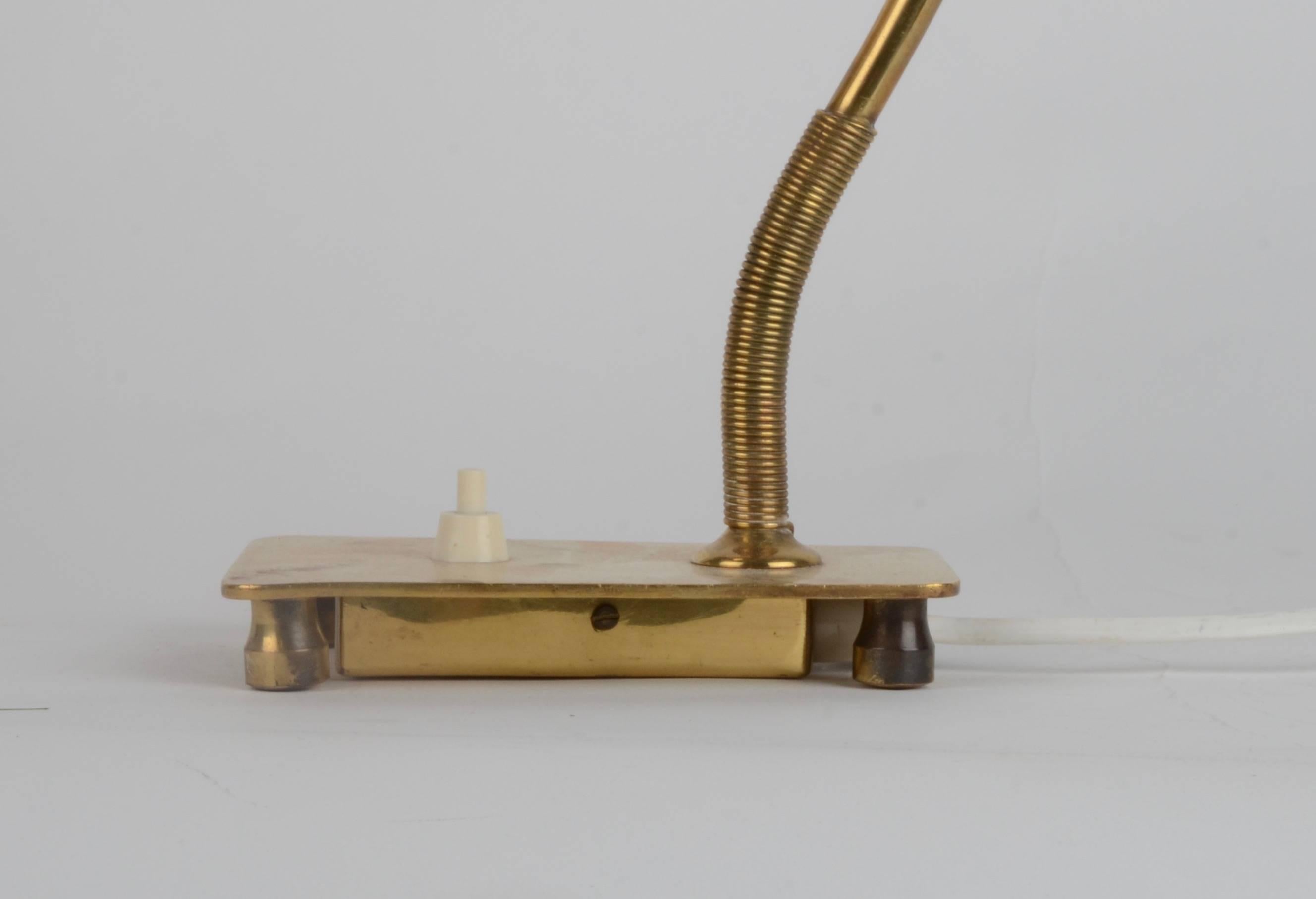 Table Lamp Brass Modell EV 54 by Itsu, Finland, Mid-1900s For Sale 3