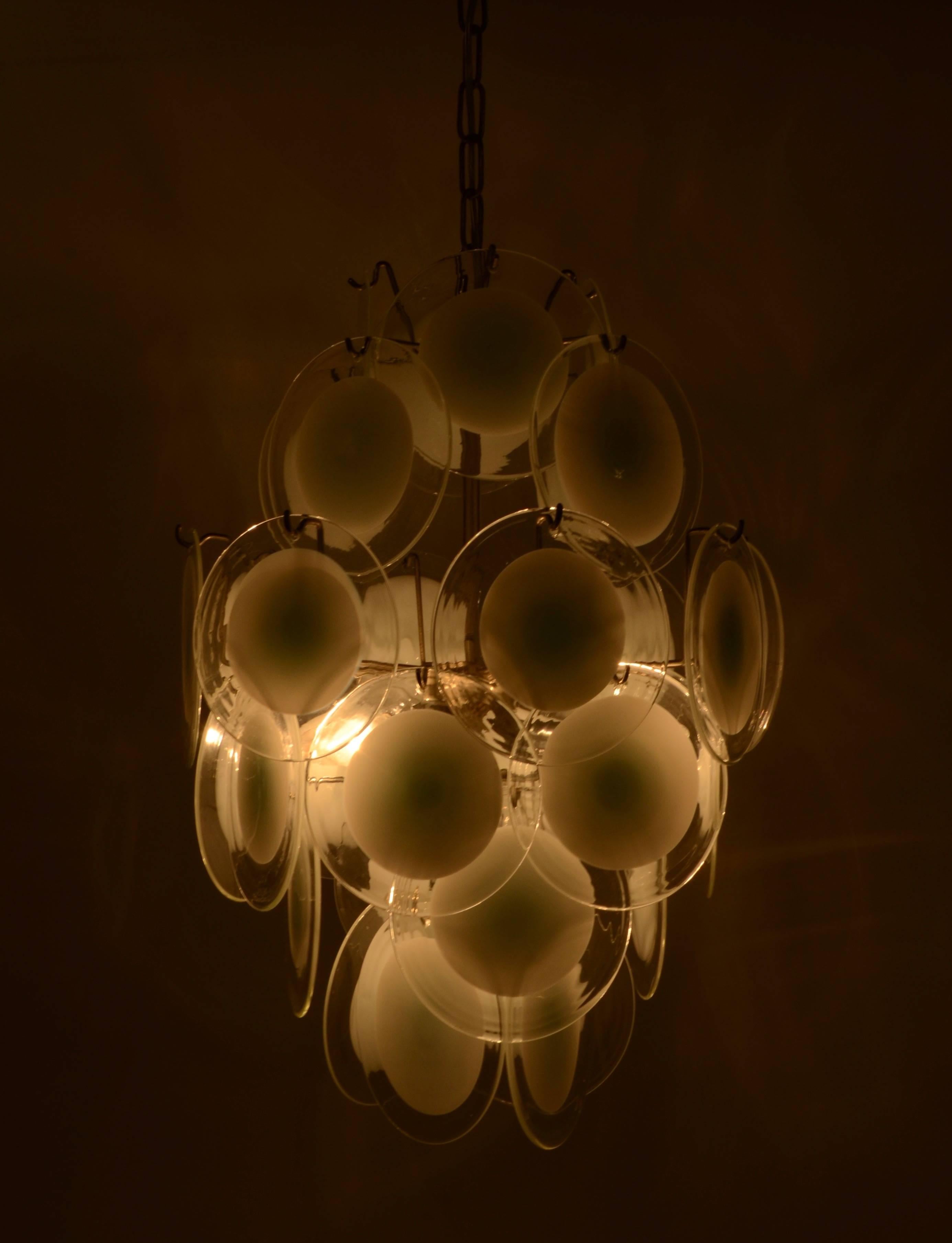 Italian Vistosi, Clear and White Glass Disc Chandelier, Italy, 1970s