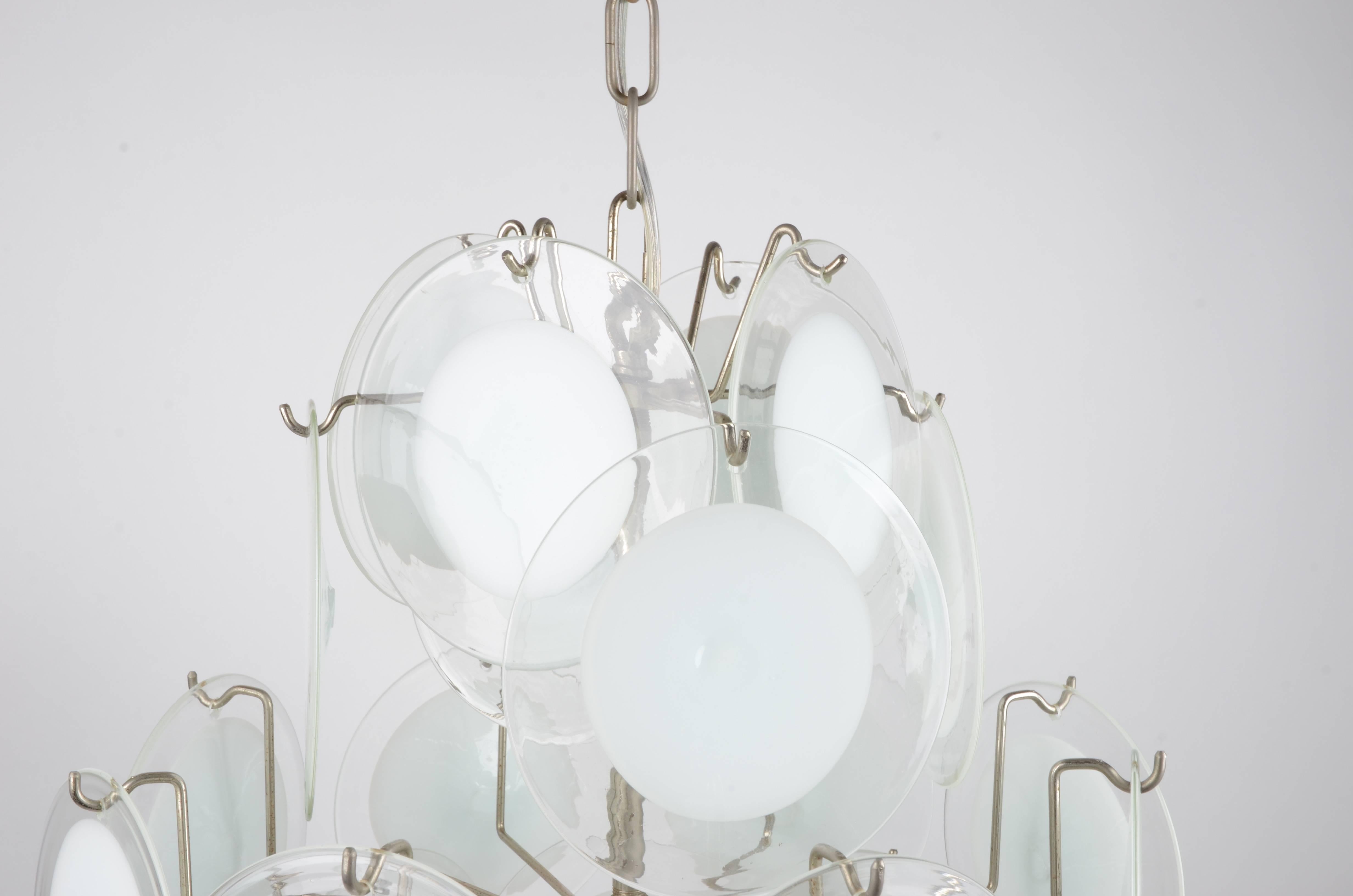 Vistosi, Clear and White Glass Disc Chandelier, Italy, 1970s In Good Condition In Stockholm, SE