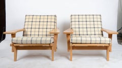 Hans J Wegner, a Pair of Easy Chairs Model GE-375, GETAMA, 1960s