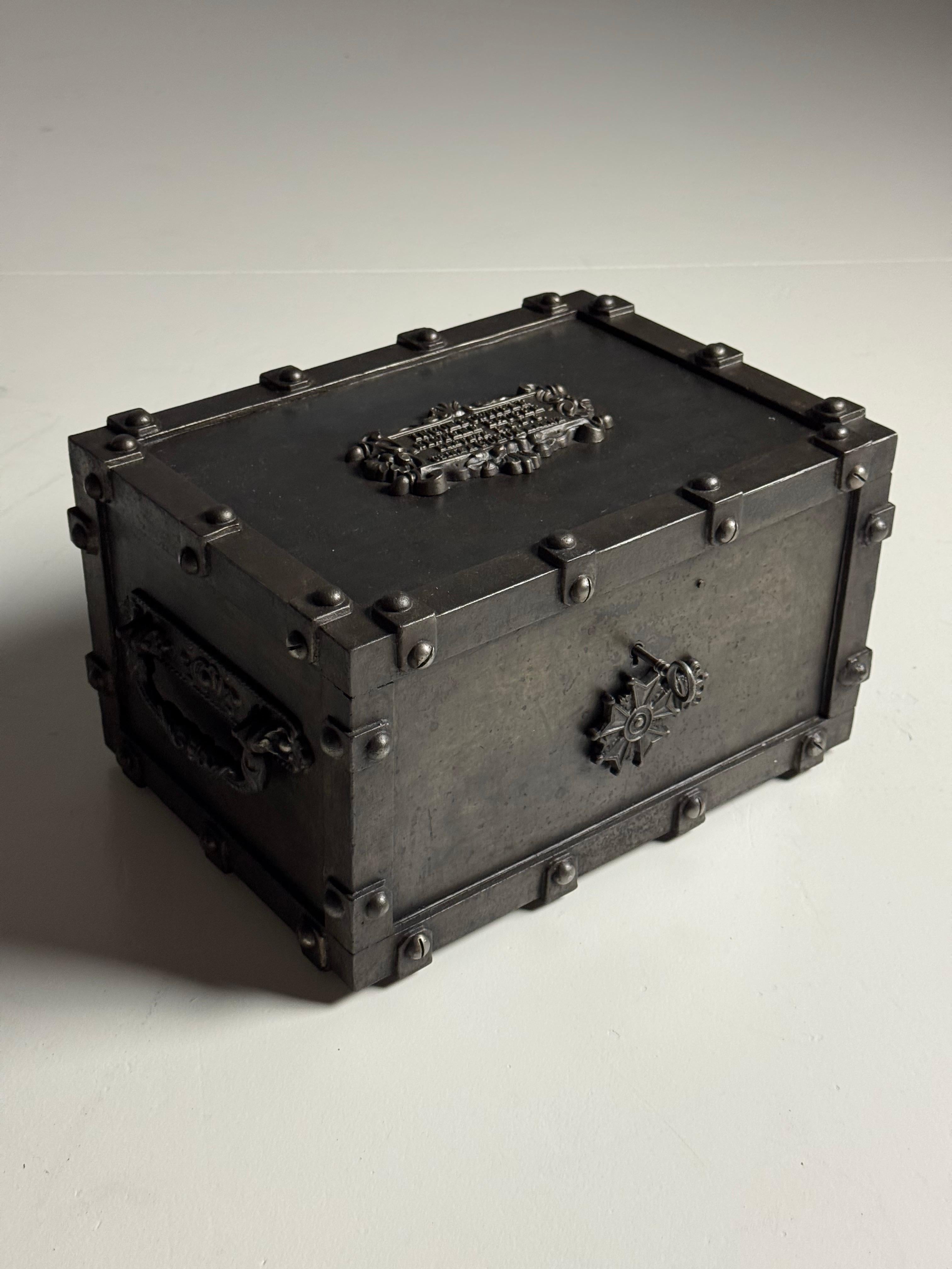 French 19th Century Bauche Safe In Good Condition For Sale In MILL, NL