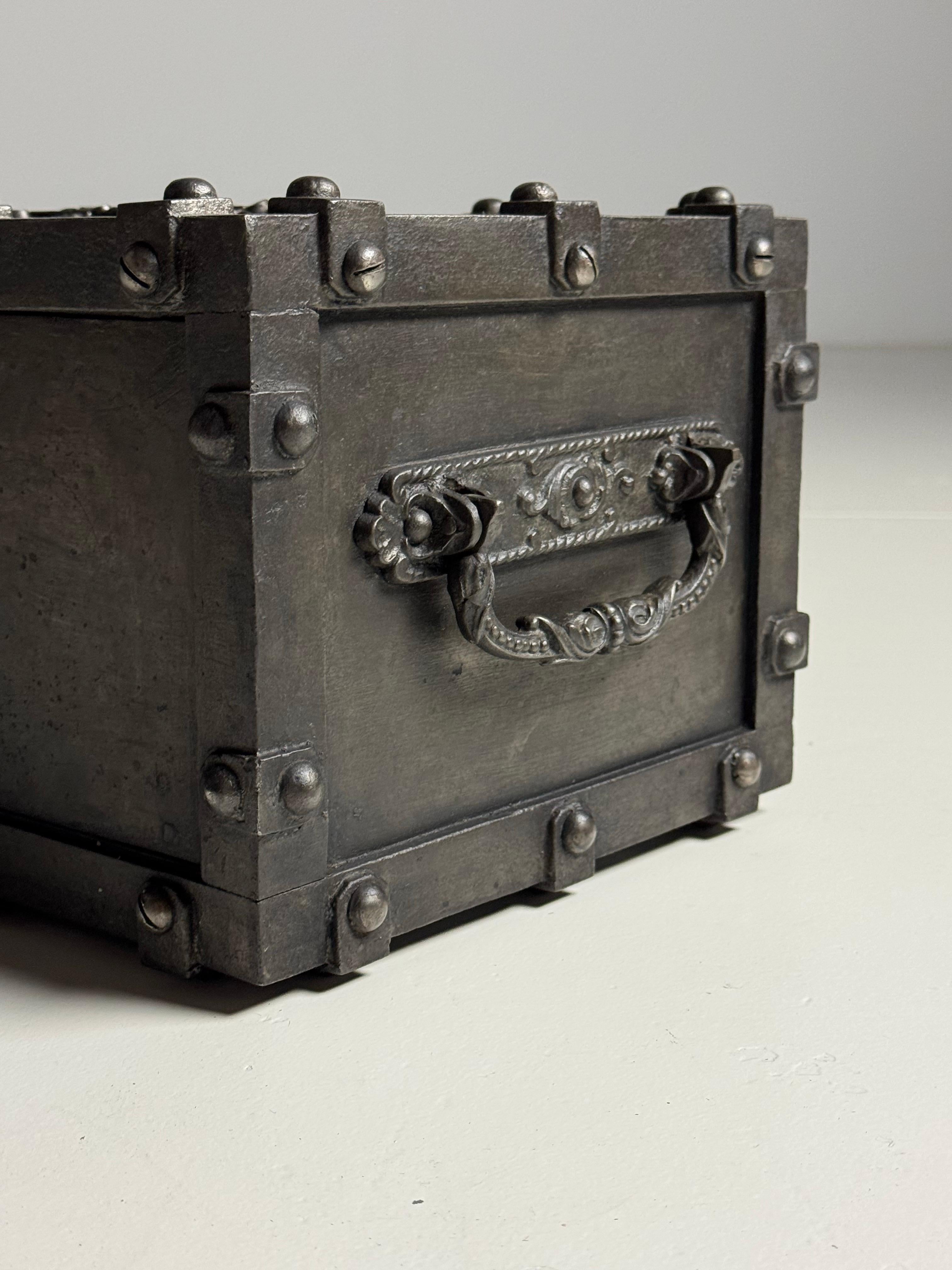 French 19th Century Bauche Safe For Sale 4